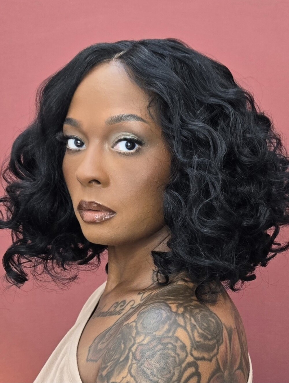 Outre Melted Hairline Premium Synthetic Glueless HD Lace Front Wig -MH 132 - Picture 8 of 8